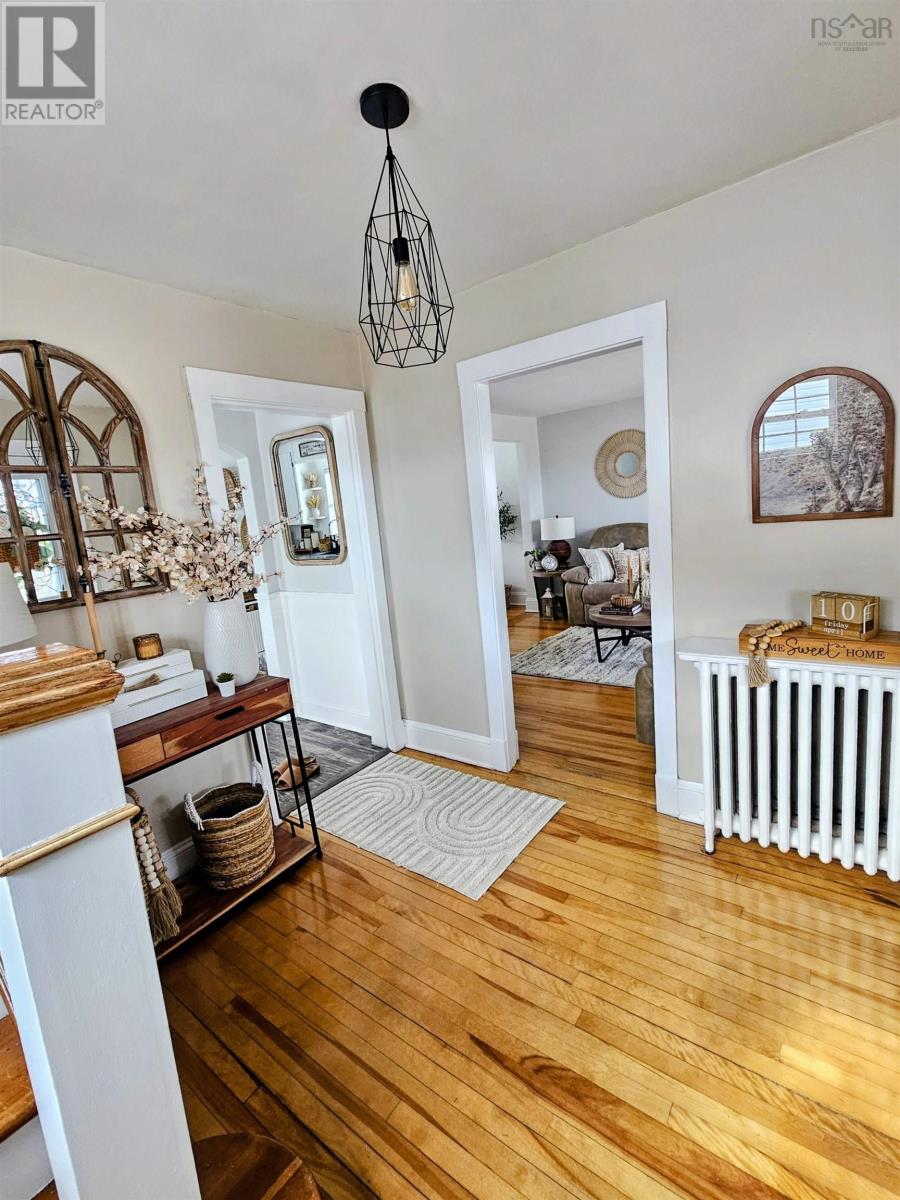 Property 18 of 38 of 815 Main Street