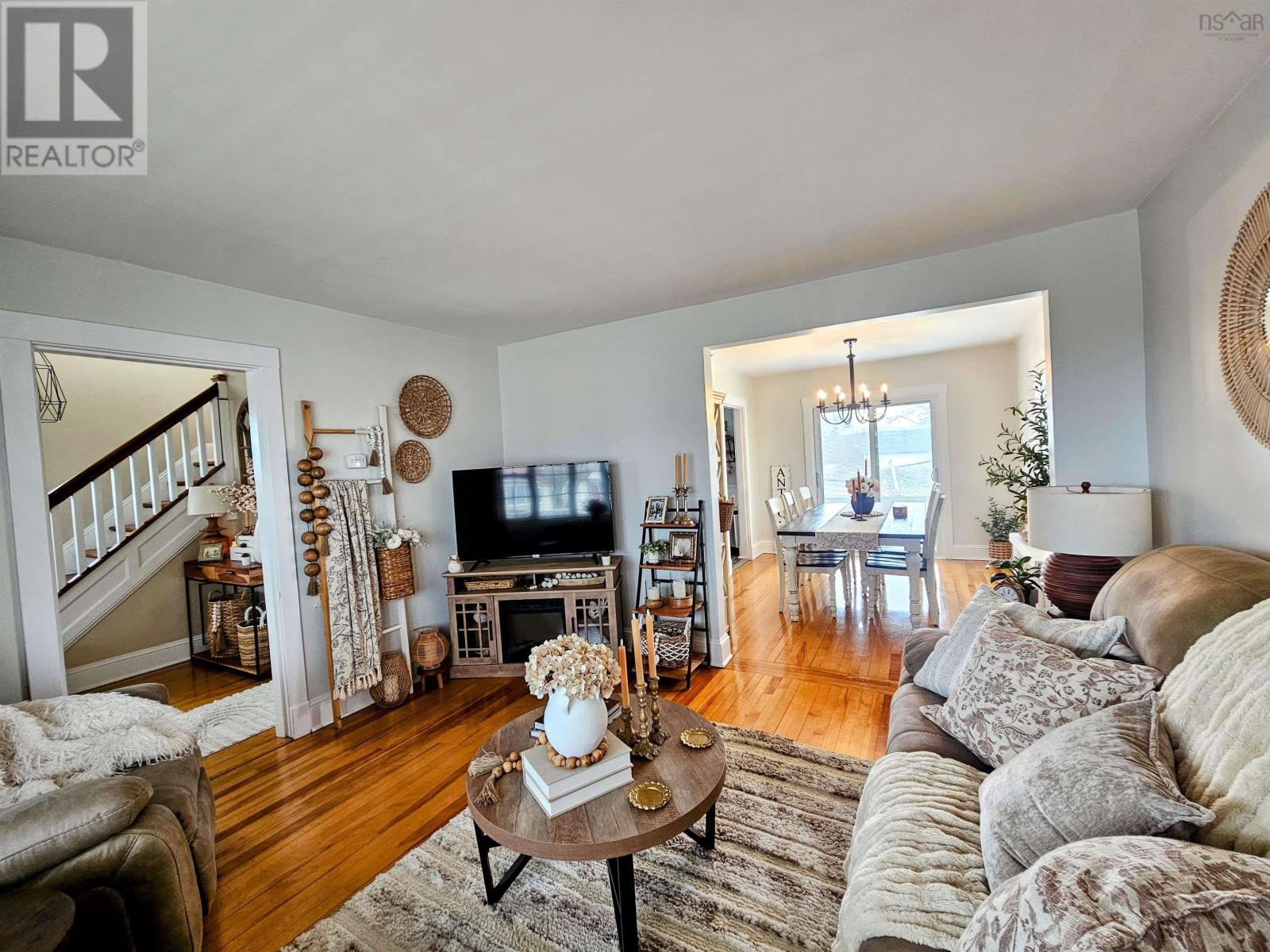 Property 11 of 38 of 815 Main Street