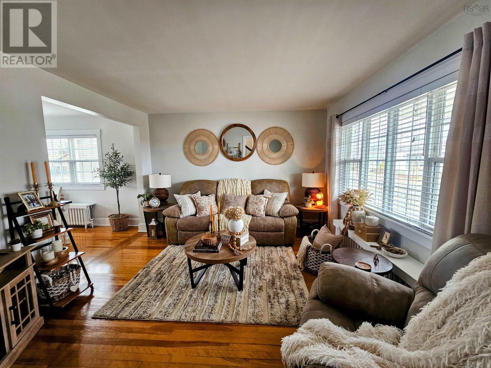 Property 10 of 38 of 815 Main Street