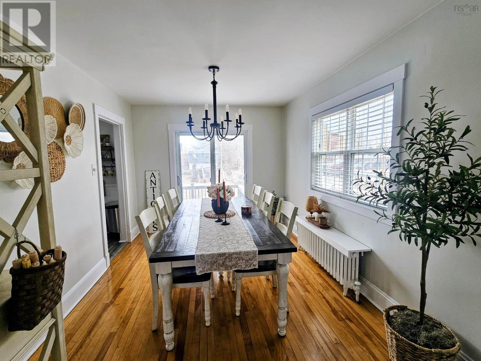 Property 12 of 38 of 815 Main Street