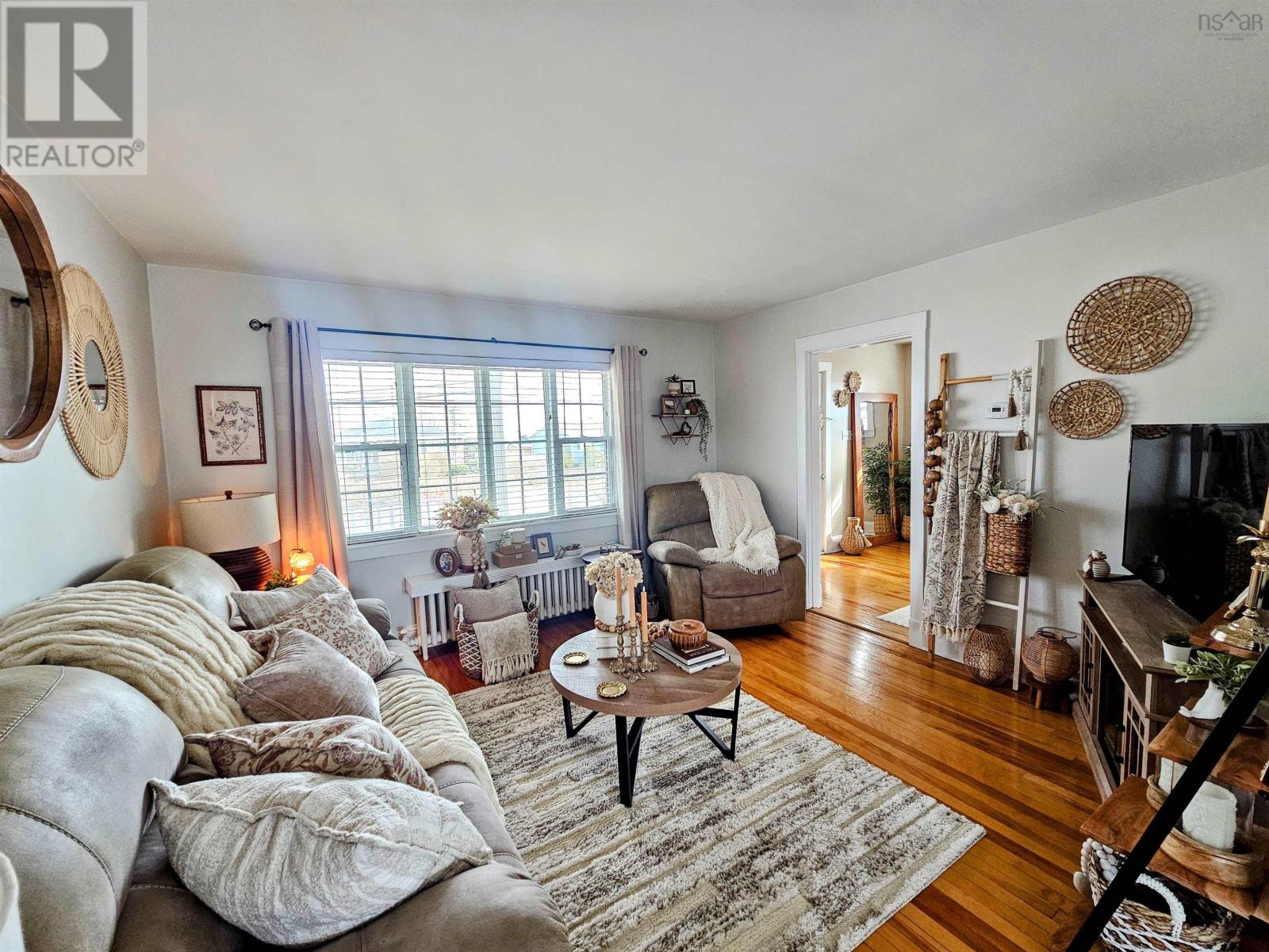 Property 8 of 38 of 815 Main Street