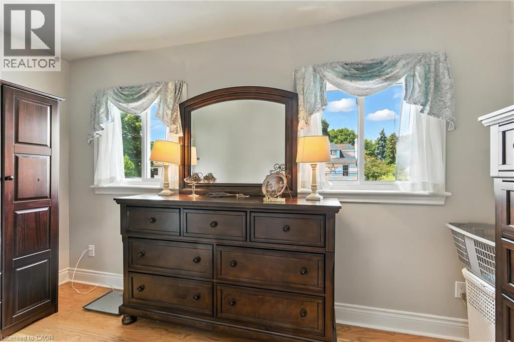 98 KENSINGTON Avenue S - 26