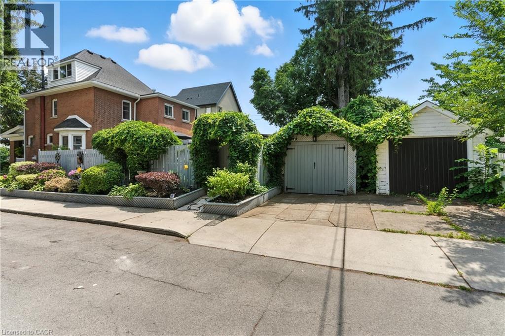98 KENSINGTON Avenue S - 42
