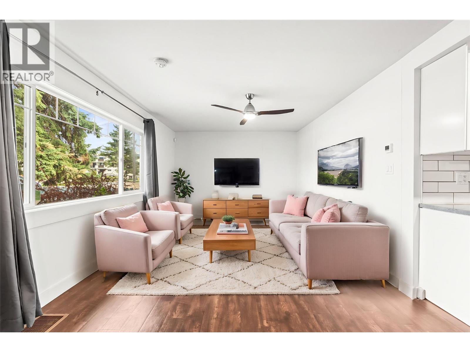 2706 38 Street - 8