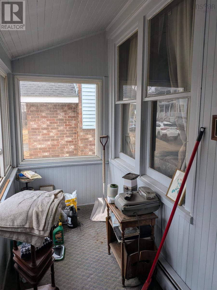 Property 7 of 36 of 5655 MACARA Street N