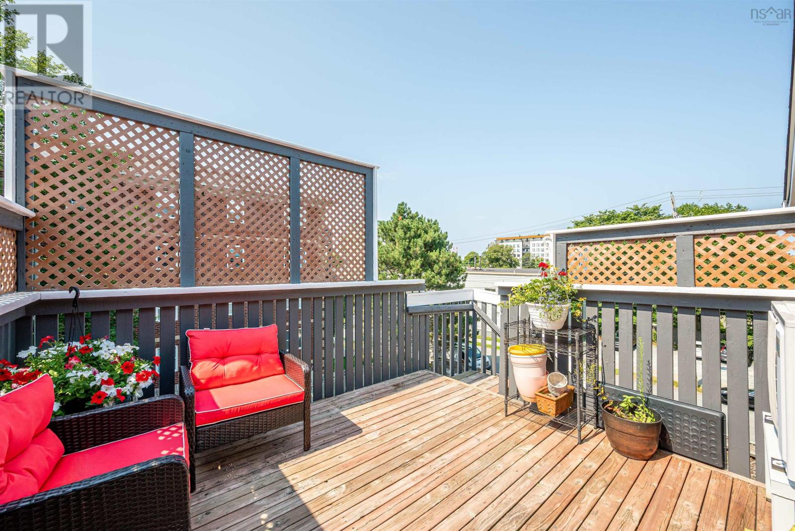 Property 35 of 49 of 5651 Macara Street