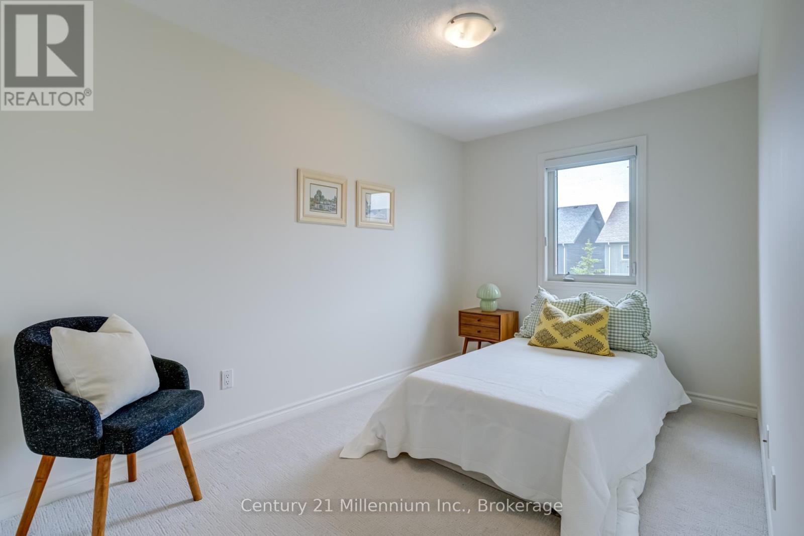 37 SILVER GLEN BOULEVARD — photo 27