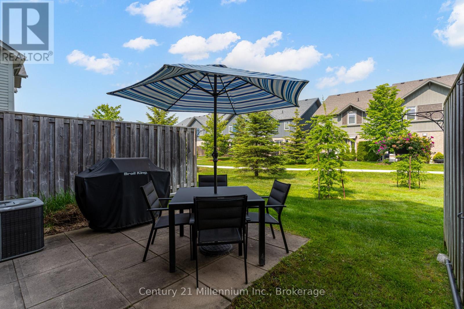 37 SILVER GLEN BOULEVARD — photo 34