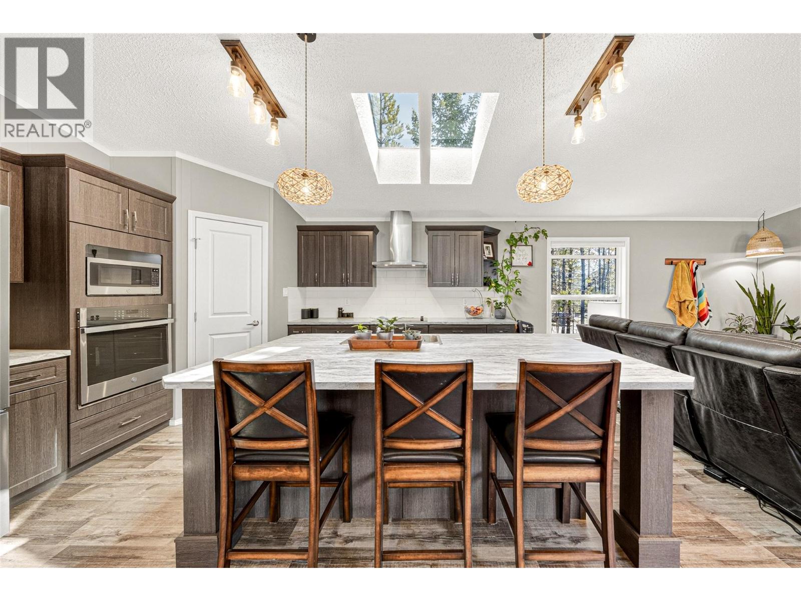 52 DARBY CRESCENT - 10