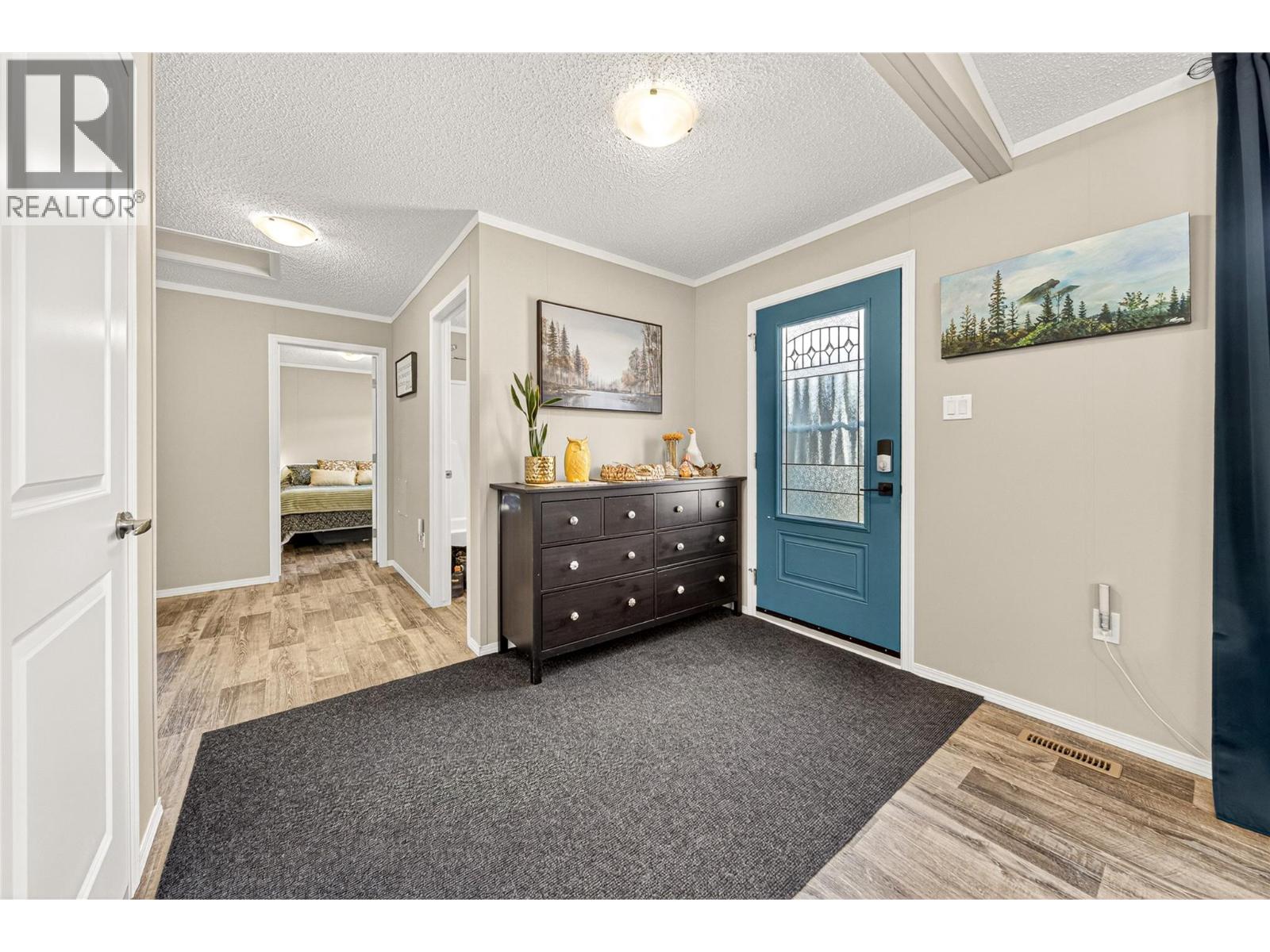 52 DARBY CRESCENT - Image 2