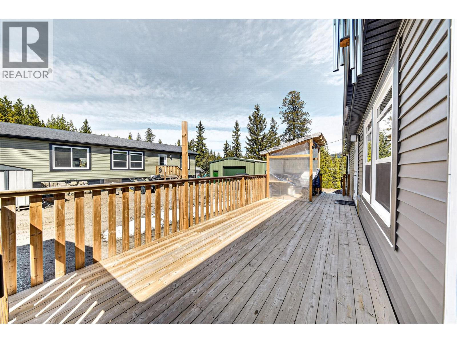 52 DARBY CRESCENT - 31