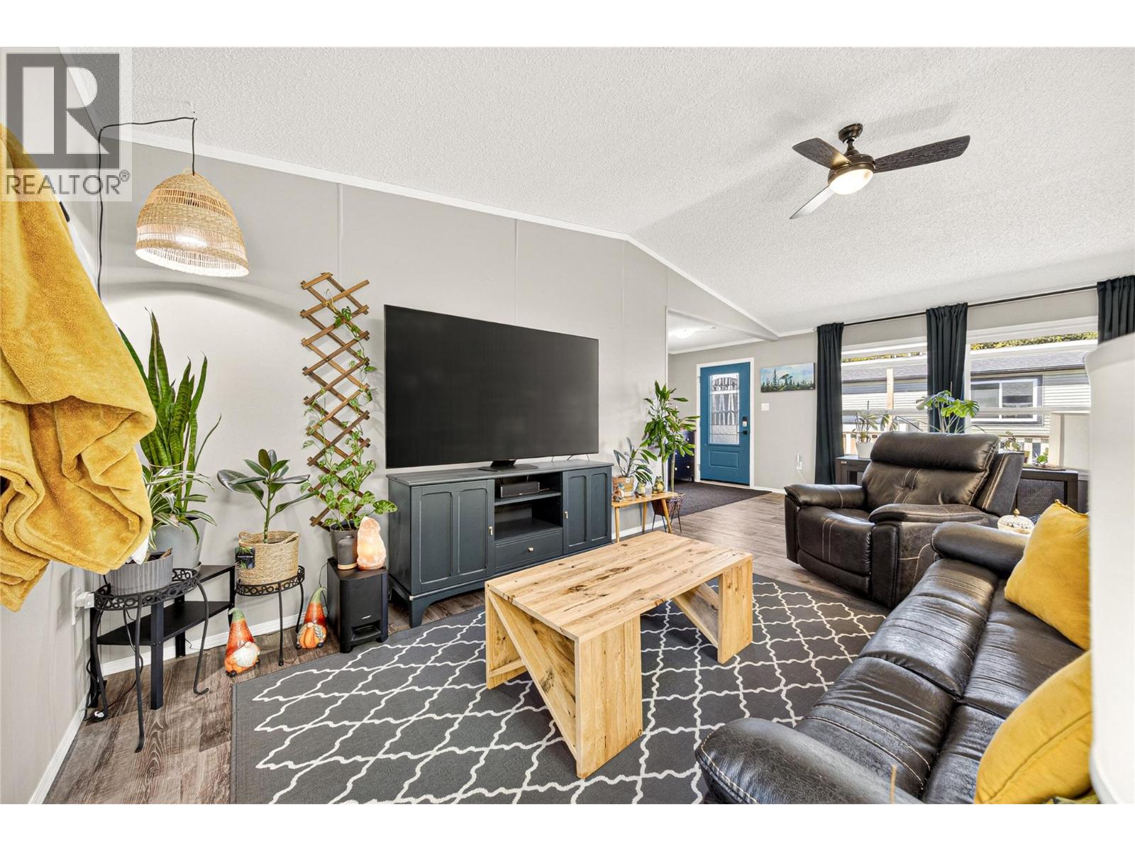 52 DARBY CRESCENT - 6