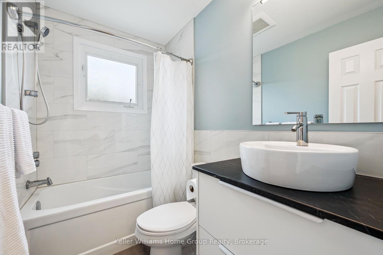 23 HASTINGS BOULEVARD - 27