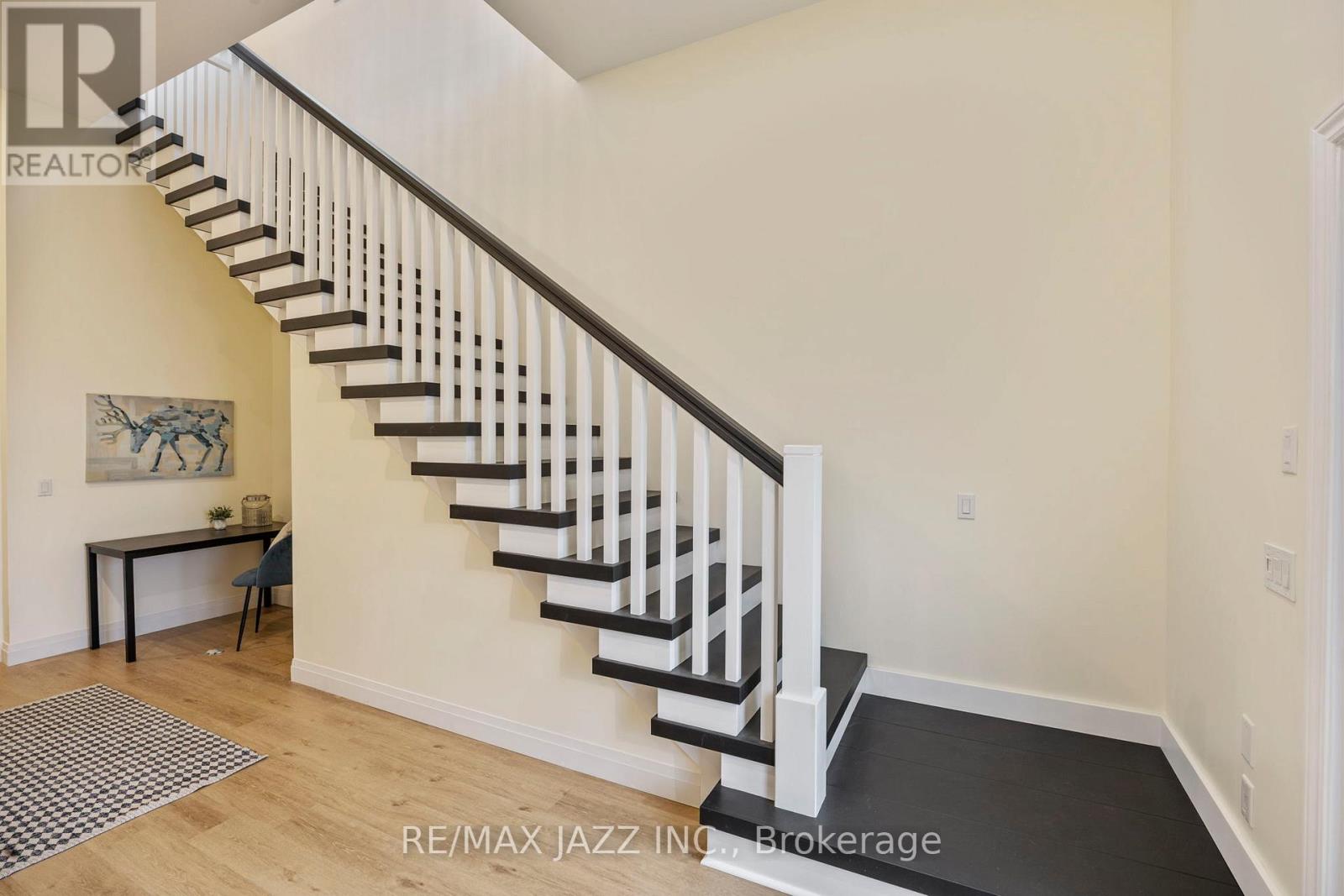 283 PLATTEN BOULEVARD - 8