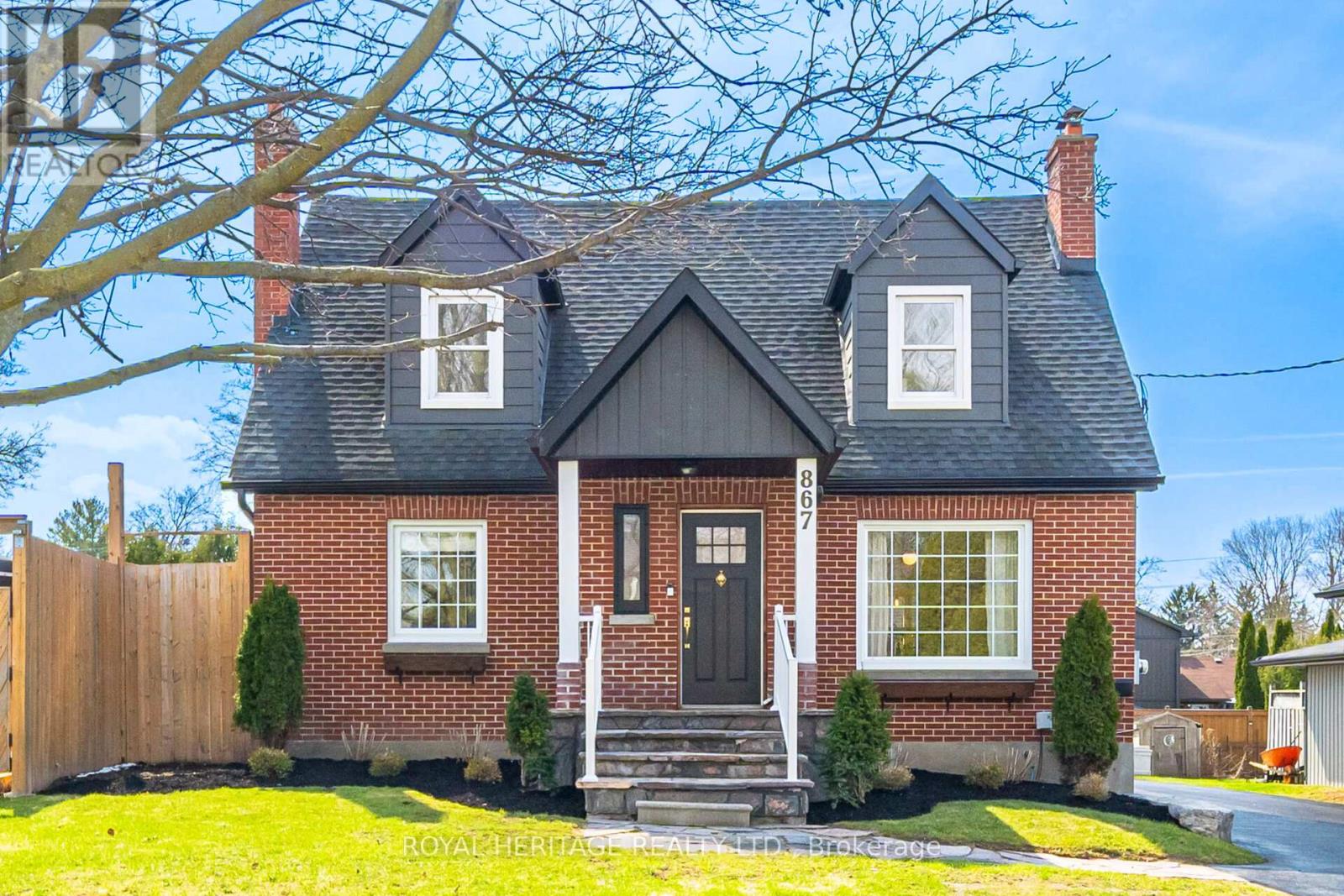 867 PARKLANE AVENUE - 1
