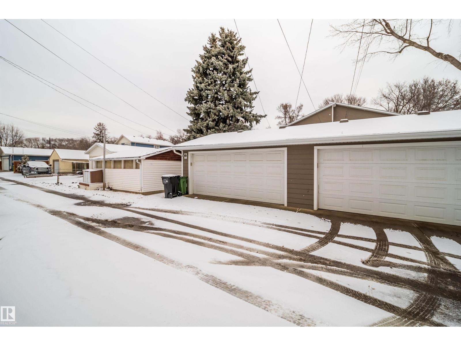 9527 75 AV NW - 19