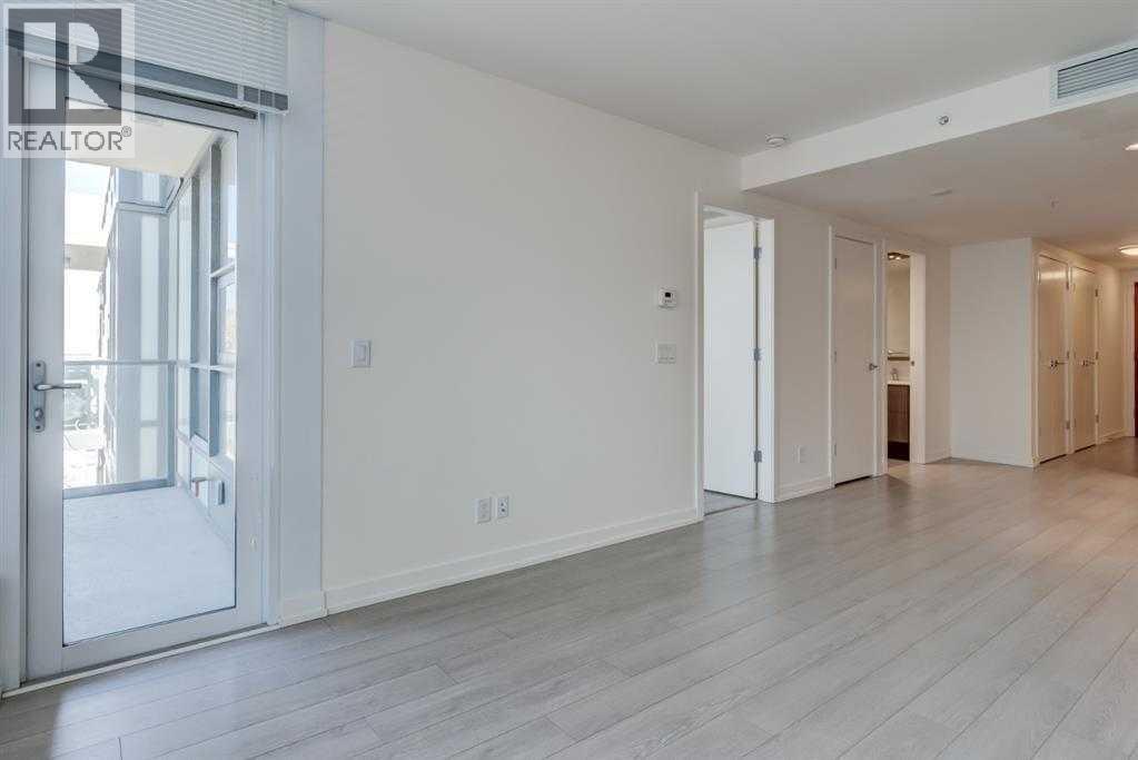 
          51 Waterfront Mews Southwest
            <br/>
            <span>Calgary</span>
            , 
            <span>AB</span>
             <span>T2P0X3</span>
         - Photo 8