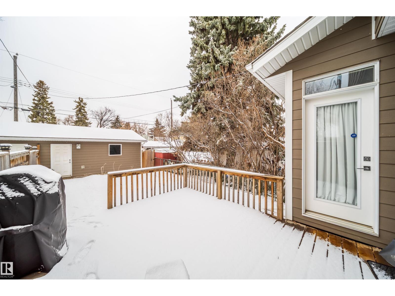 9527 75 AV NW - 16