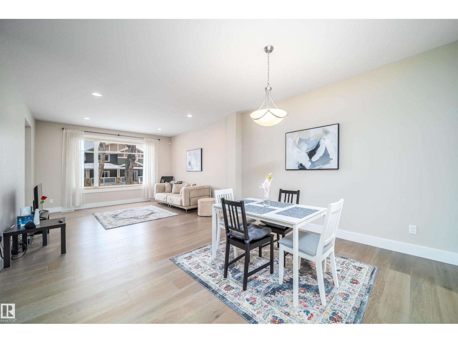 9527 75 AV NW - 28