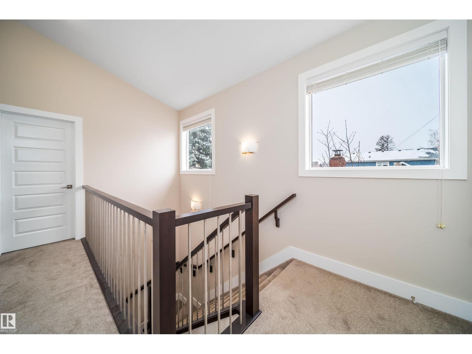 9527 75 AV NW - 38