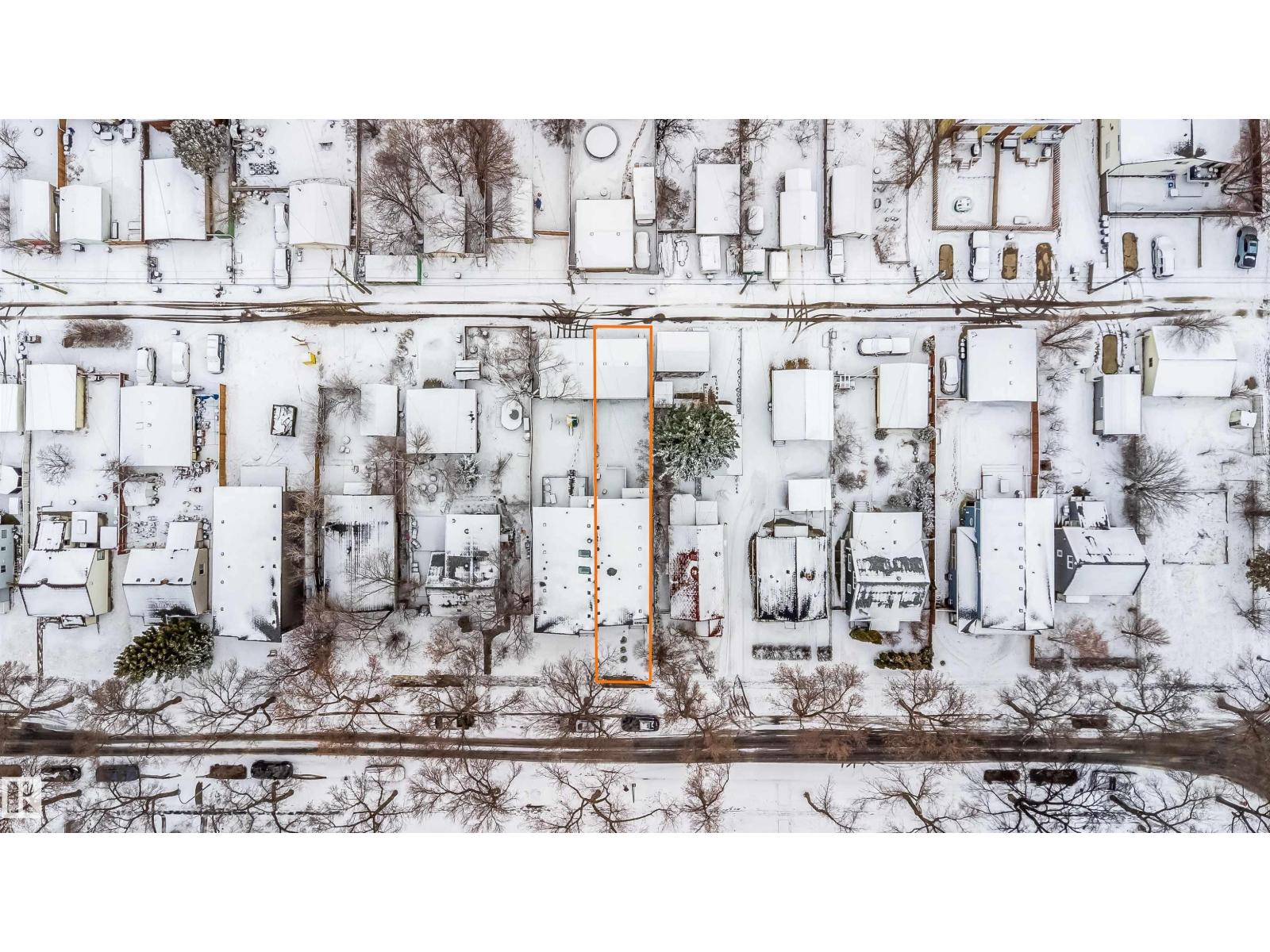 9527 75 AV NW - 7