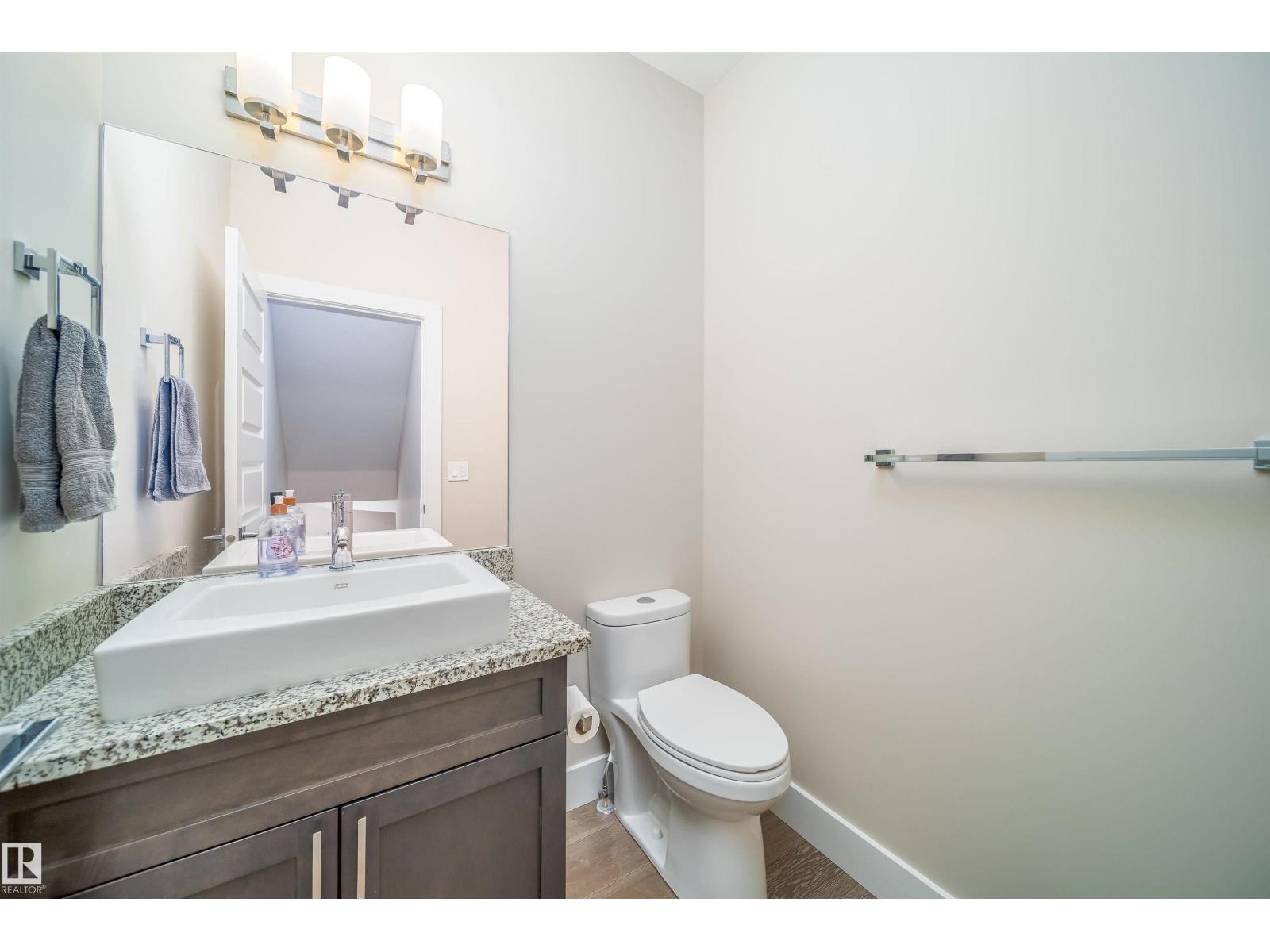 9527 75 AV NW - 37