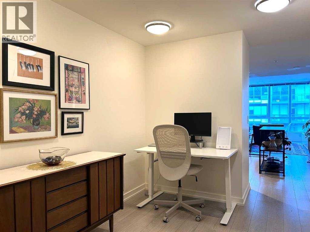 
          51 Waterfront Mews Southwest
            <br/>
            <span>Calgary</span>
            , 
            <span>AB</span>
             <span>T2P0X3</span>
         - Photo 5