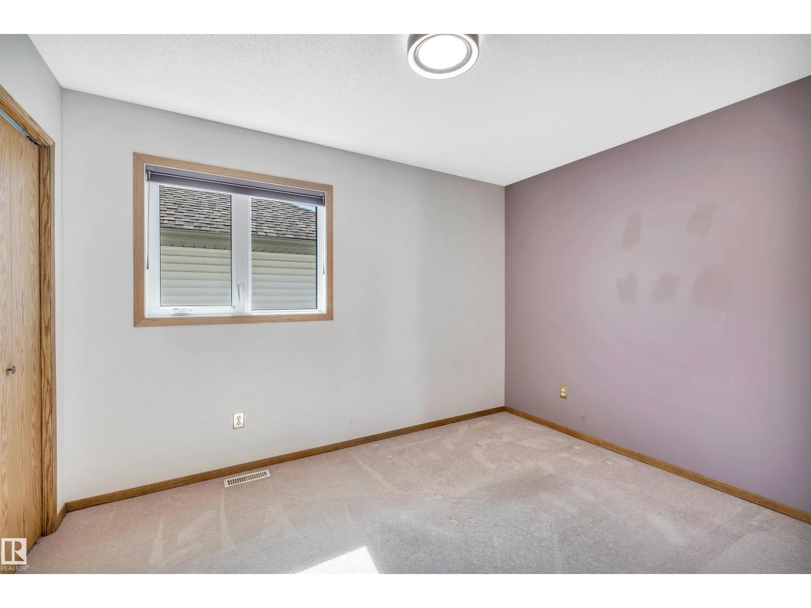 5 DONALD PL, St. Albert