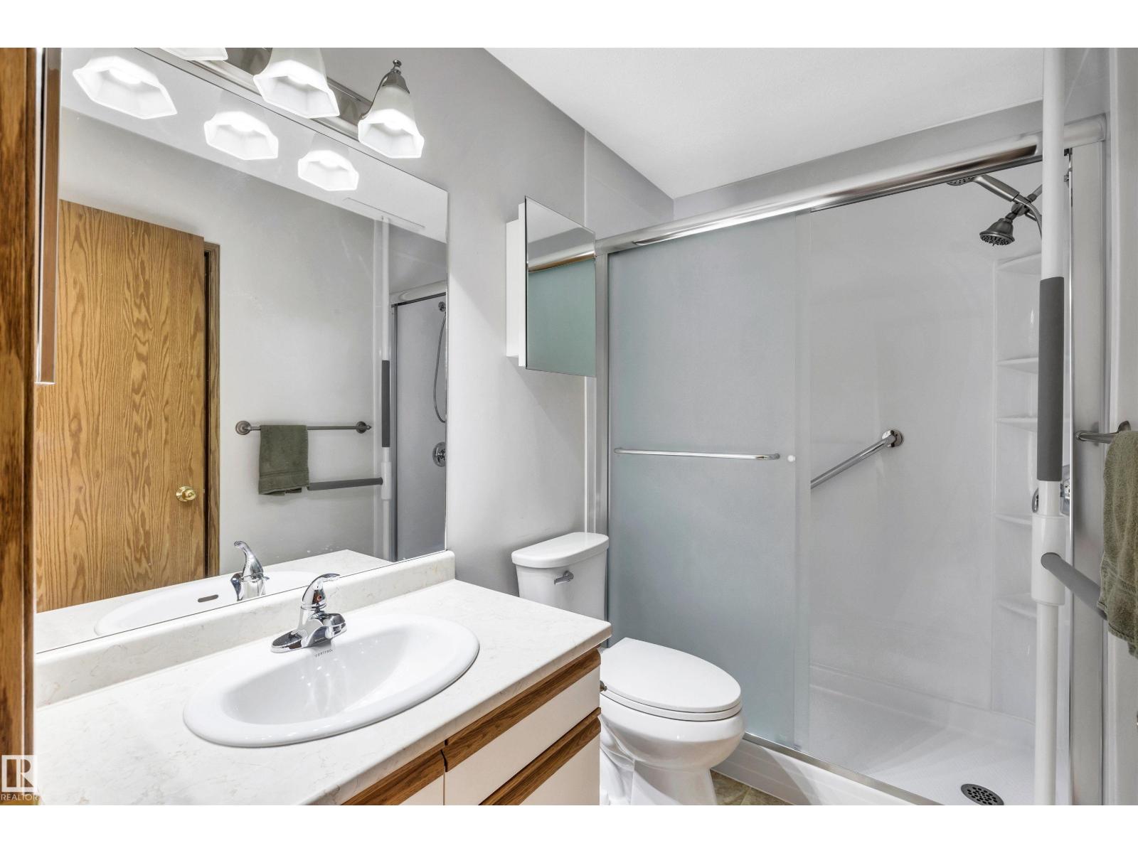 5 DONALD PL, St. Albert