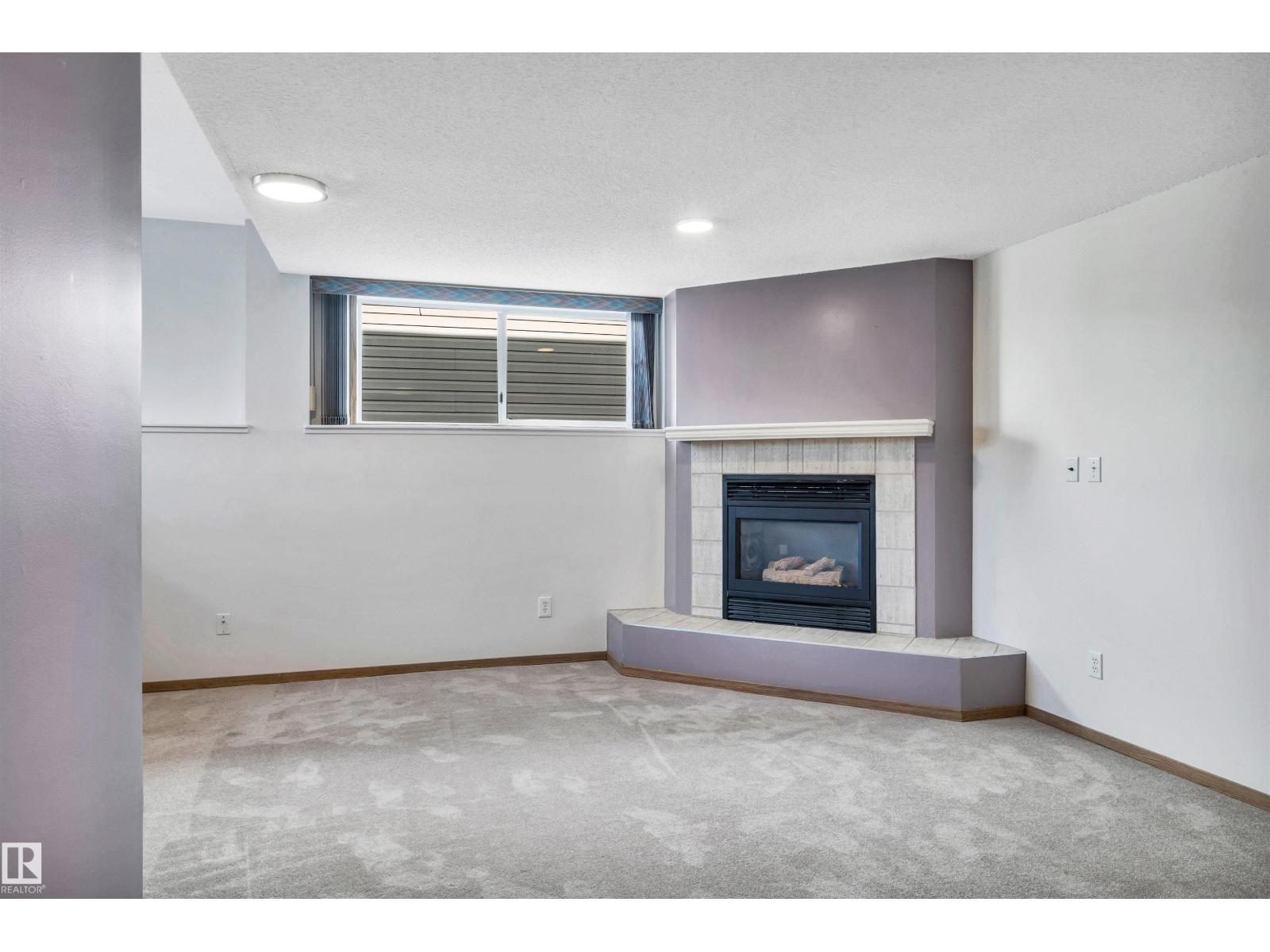 5 DONALD PL, St. Albert