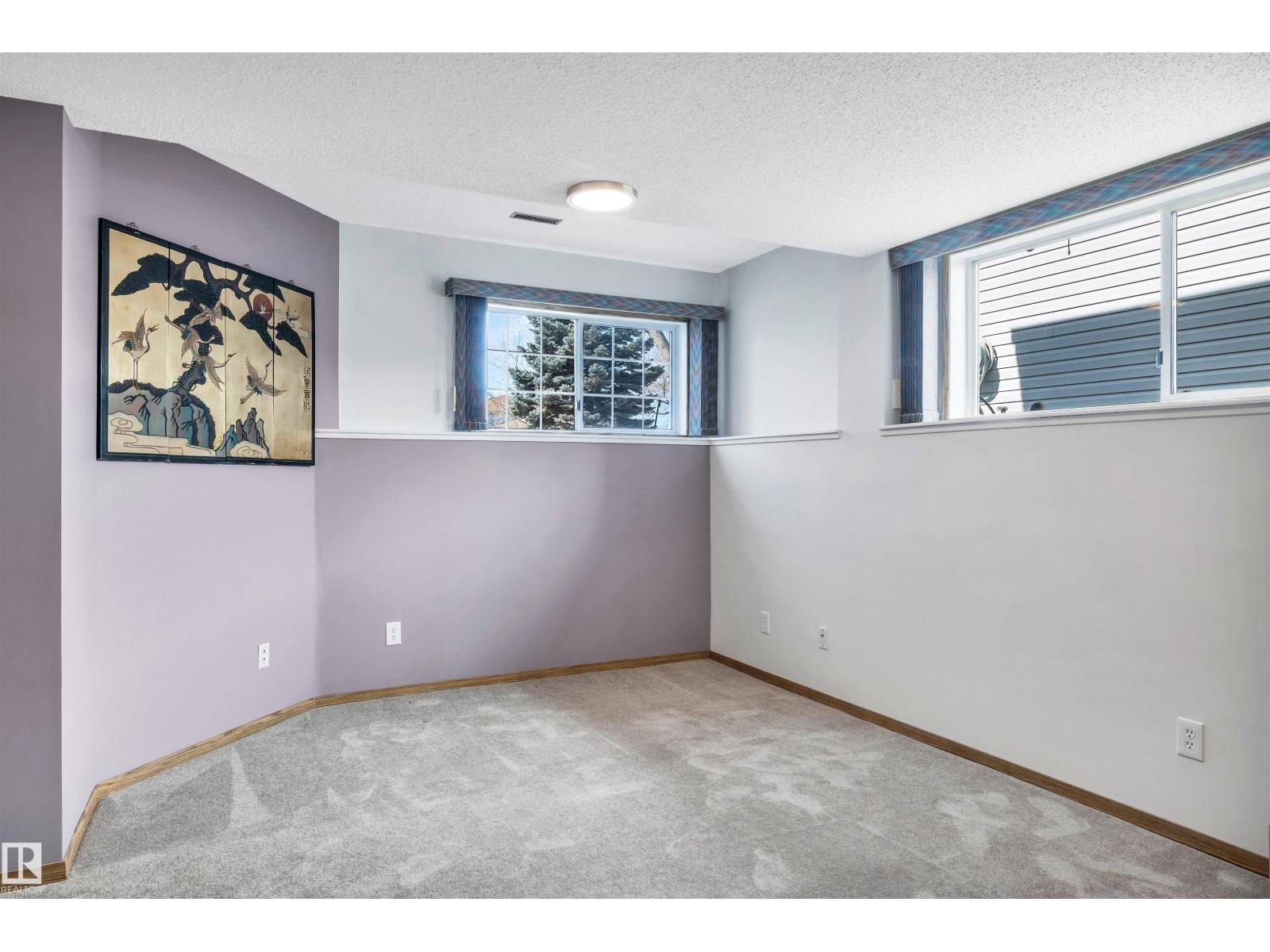 5 DONALD PL, St. Albert