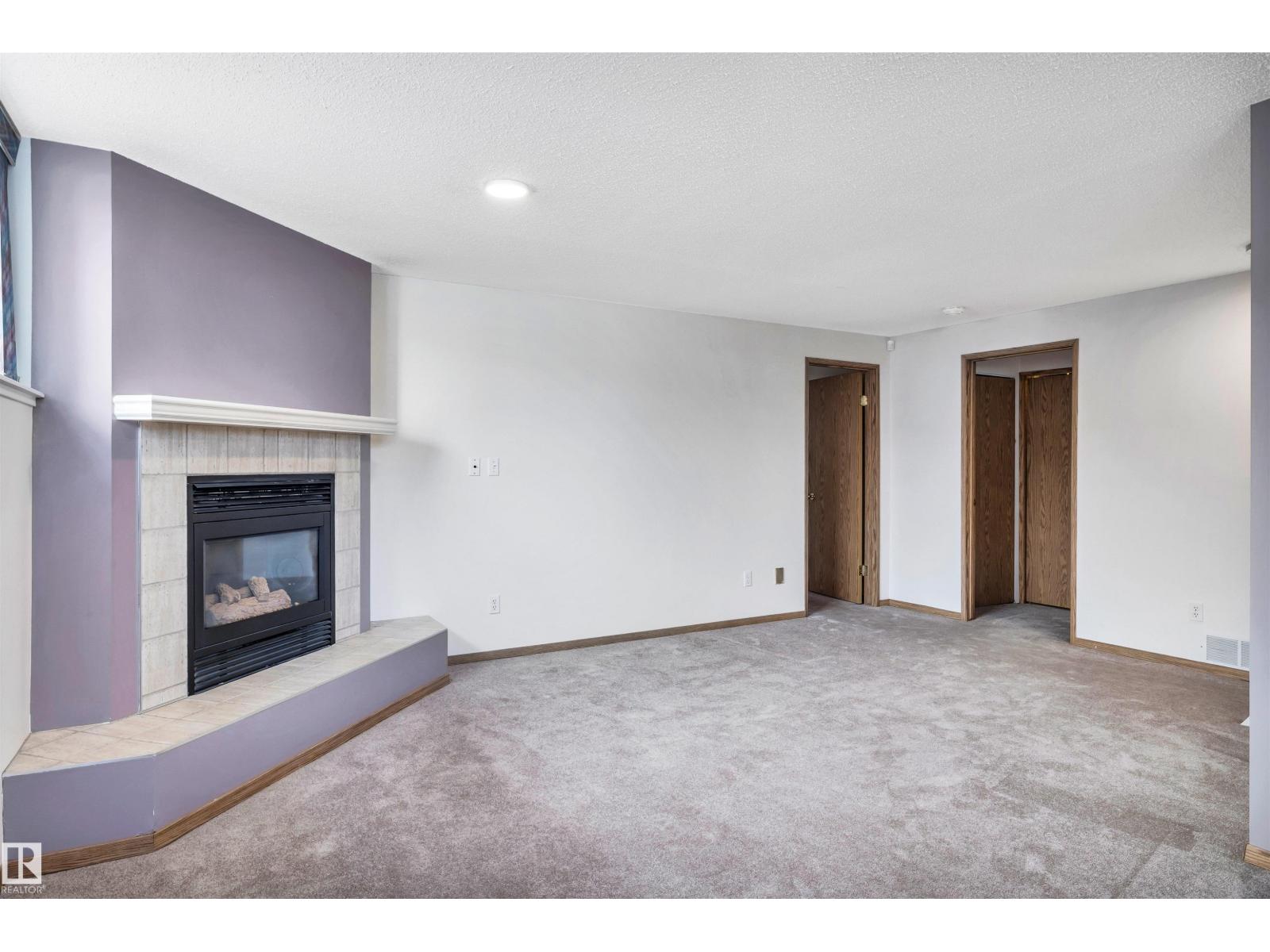 5 DONALD PL, St. Albert