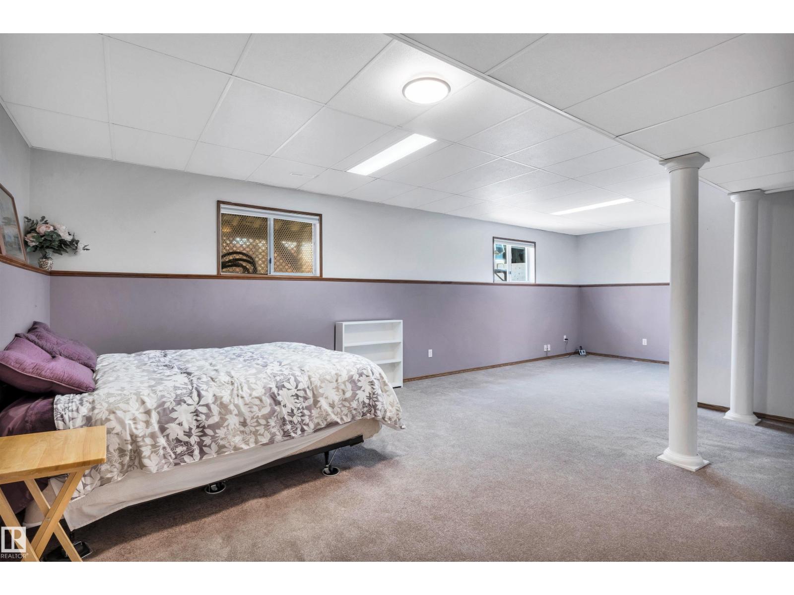 5 DONALD PL, St. Albert