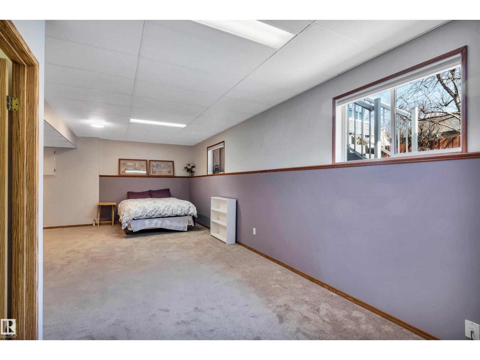 5 DONALD PL, St. Albert