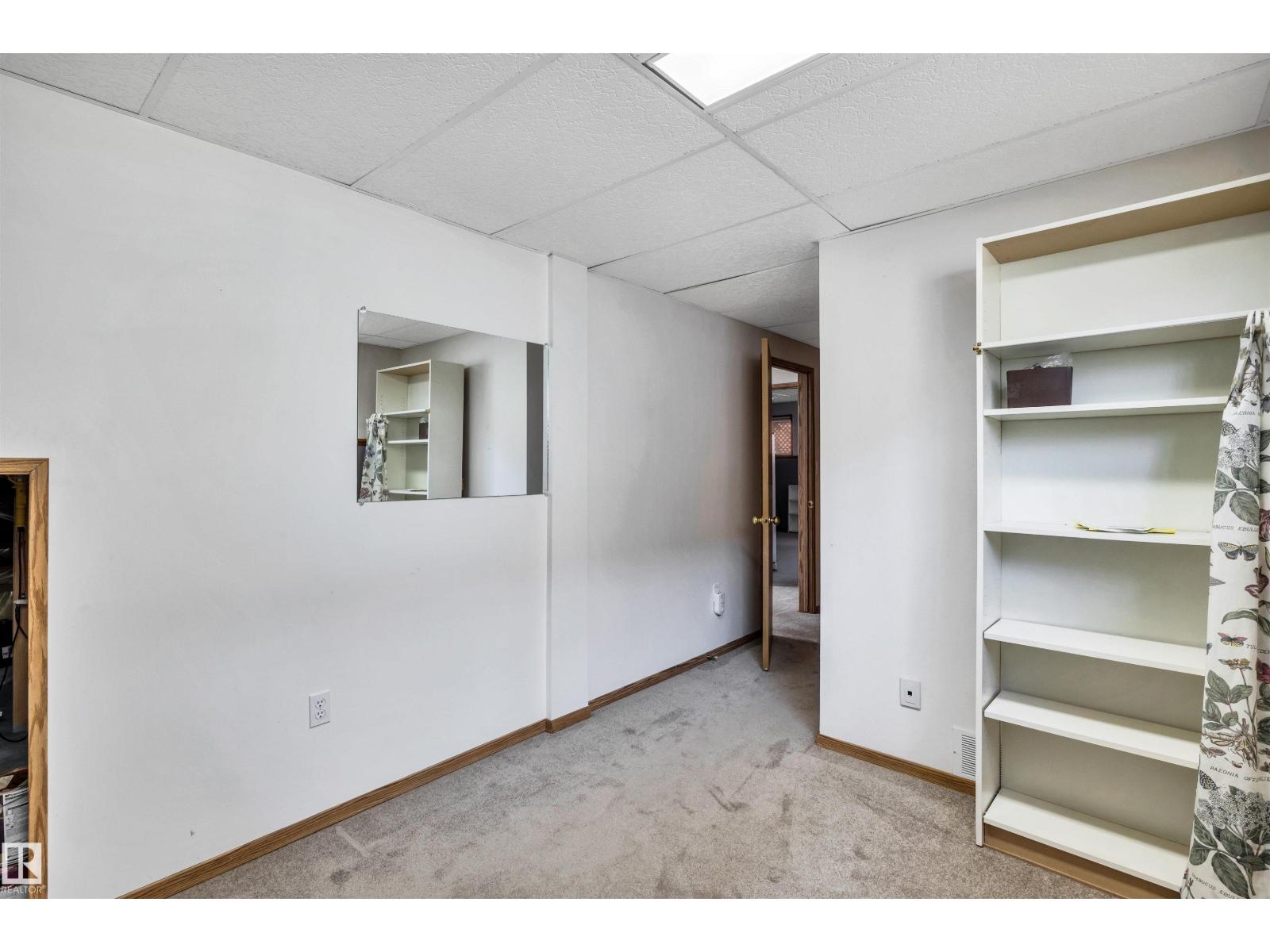 5 DONALD PL, St. Albert