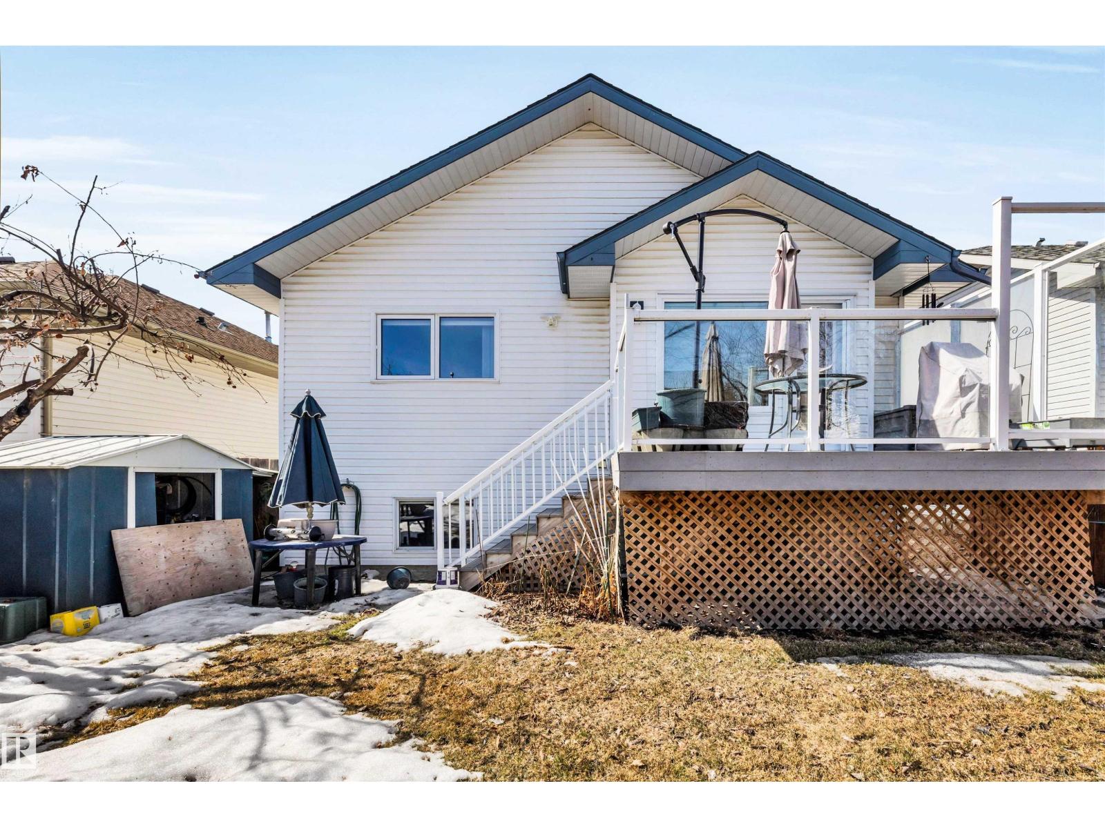 5 DONALD PL, St. Albert