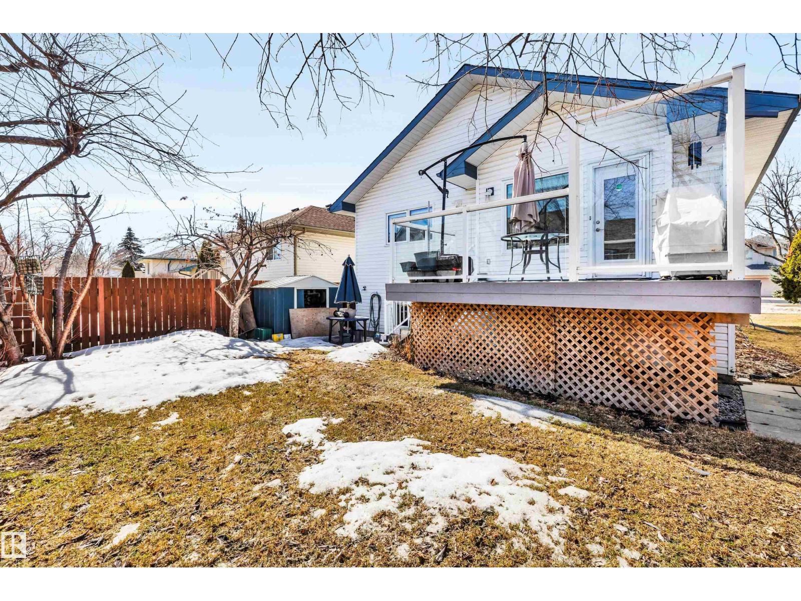 5 DONALD PL, St. Albert