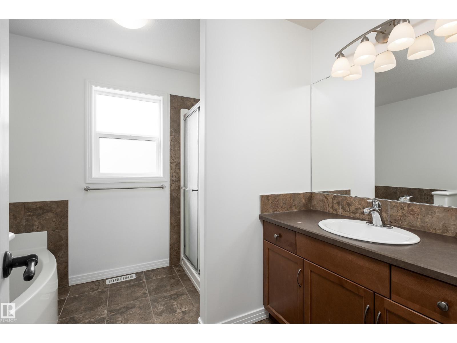 1245 WESTERRA CR, Stony Plain