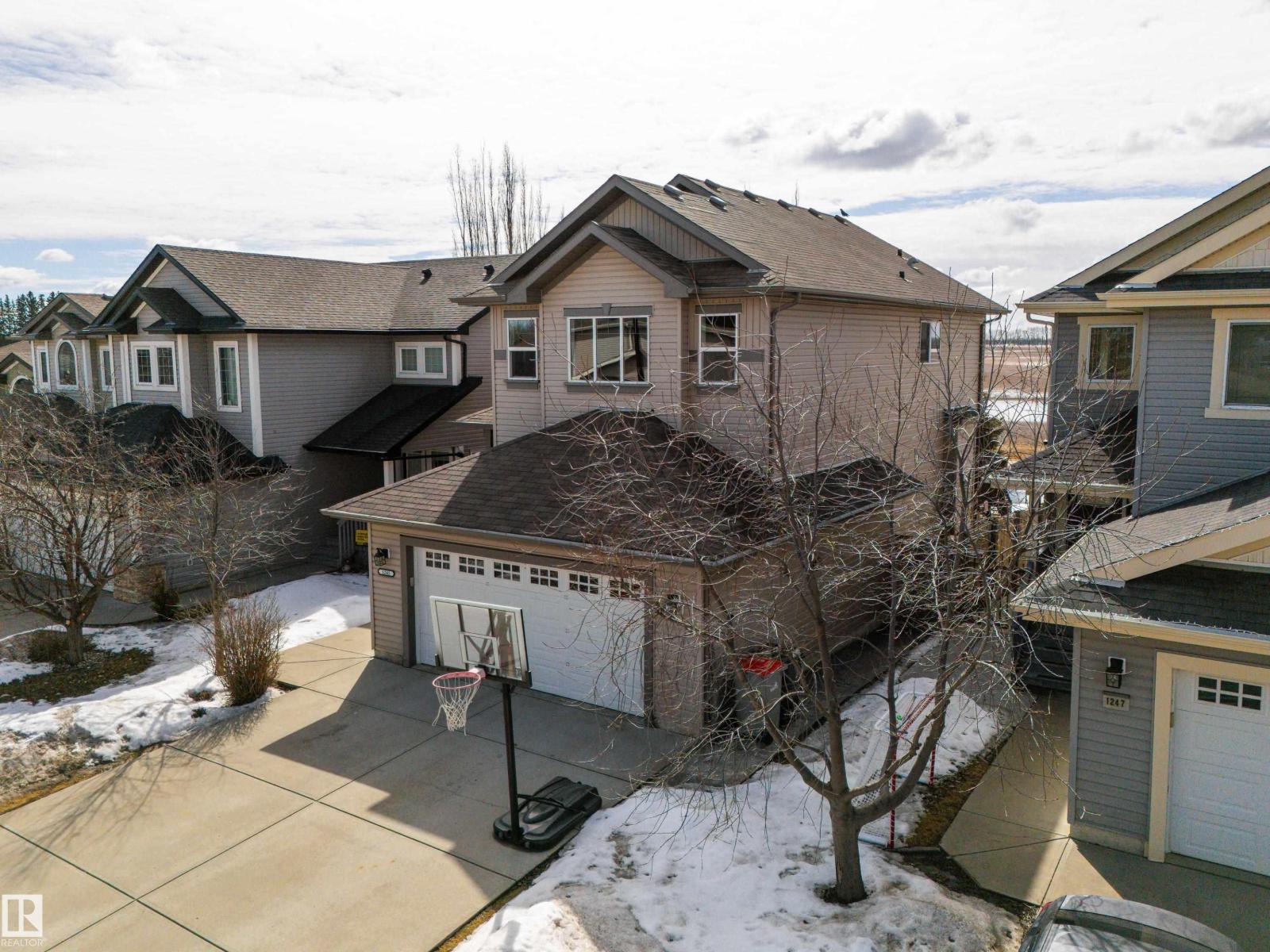 1245 WESTERRA CR, Stony Plain