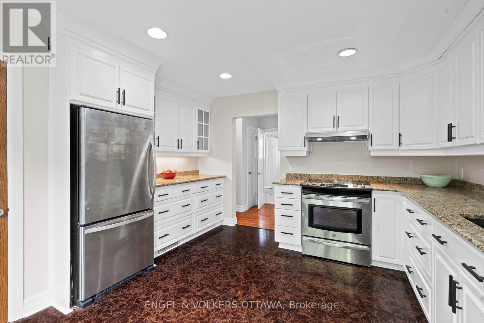 249 FAIRCREST ROAD — photo 13