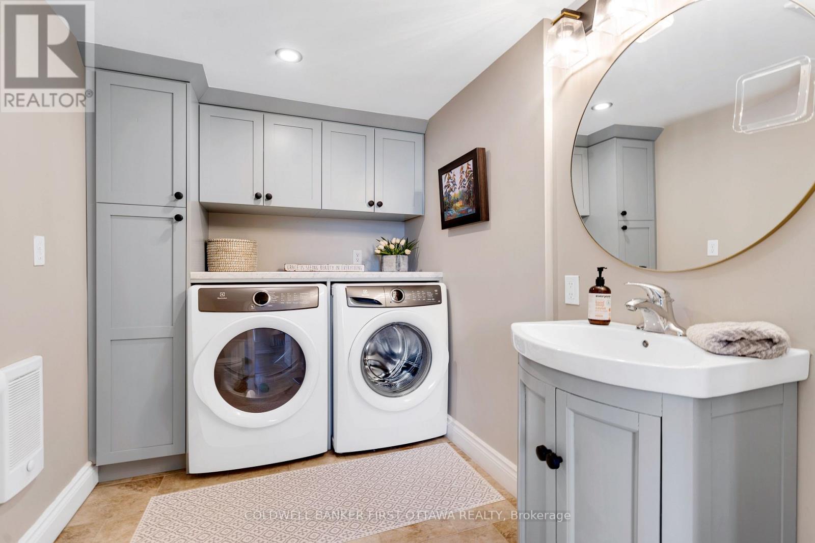 Powder room combined with laundry centre