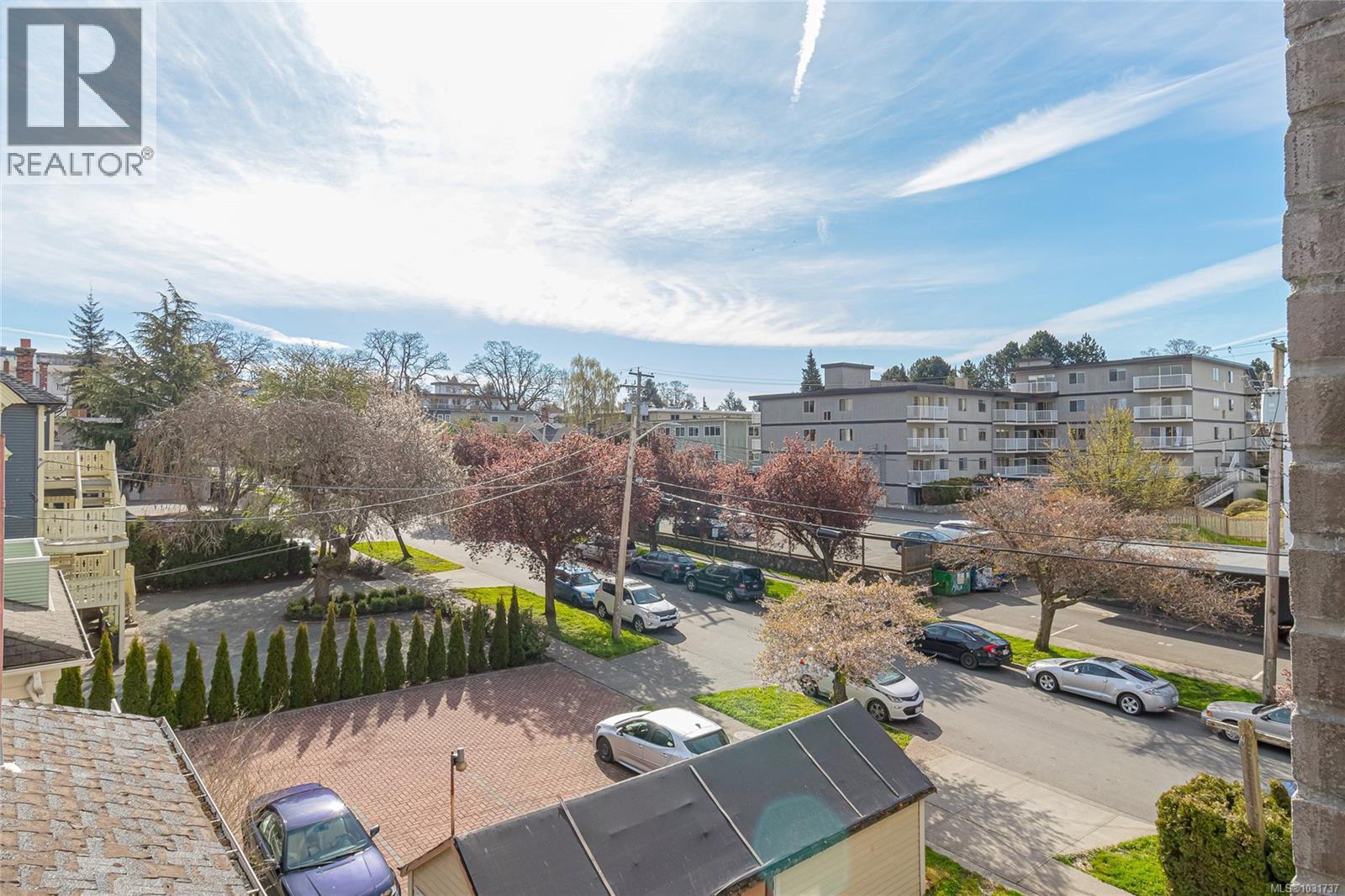 #305 1121 FORT ST - 19