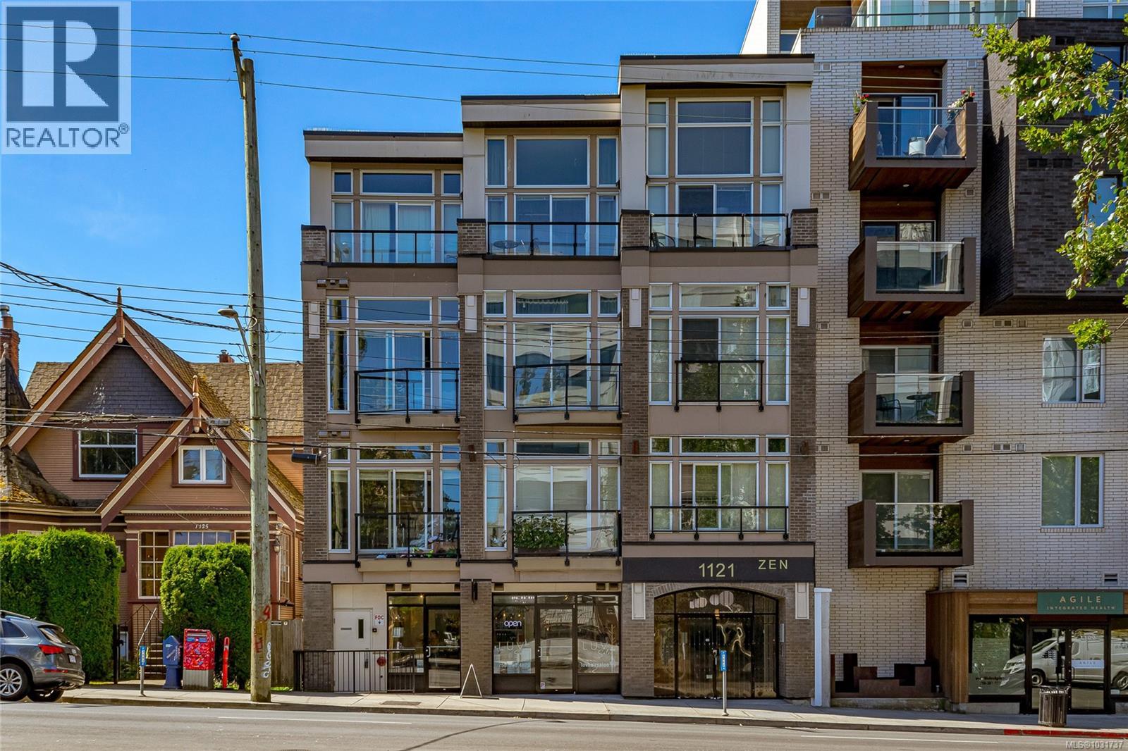 #305 1121 FORT ST - Image 2