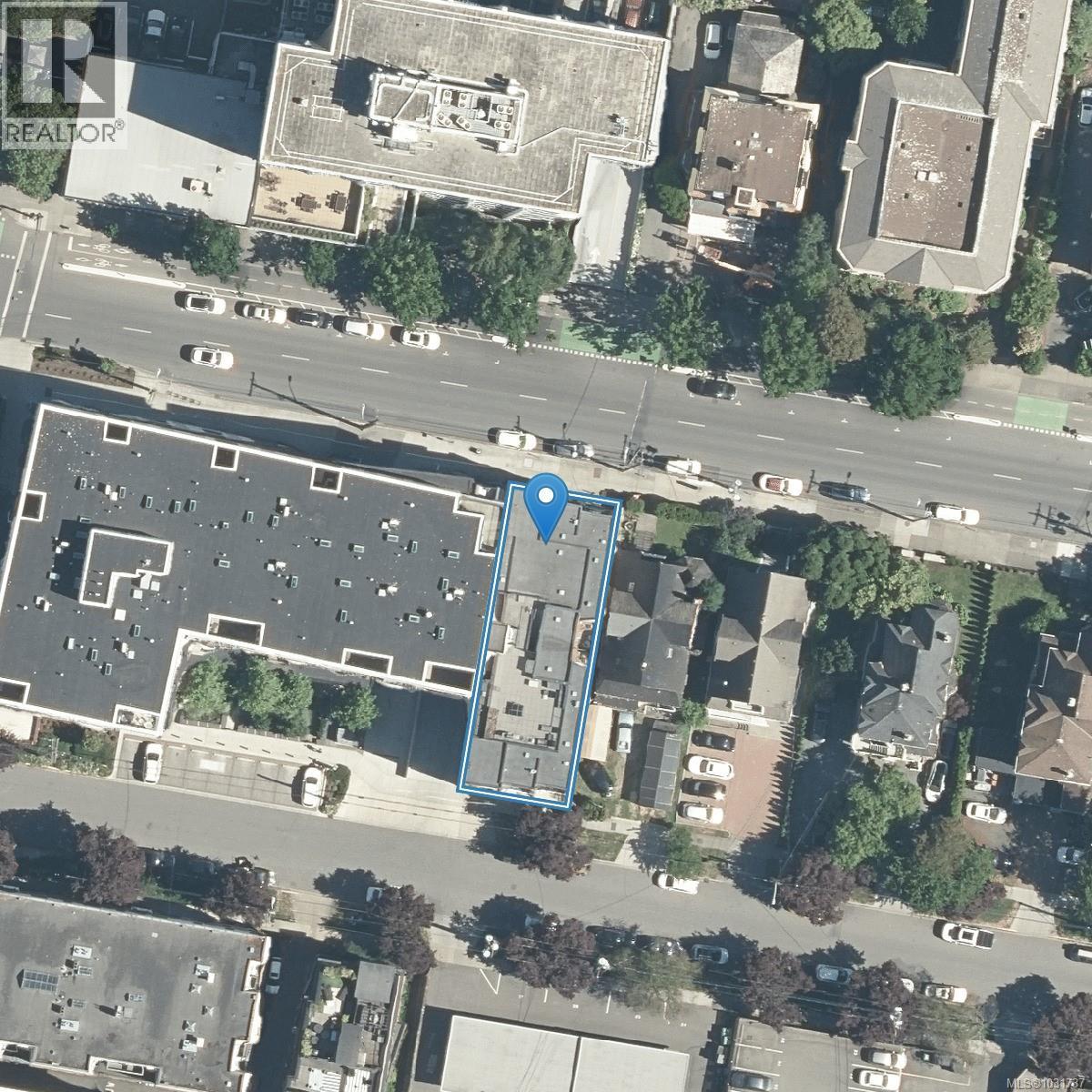 #305 1121 FORT ST - 23