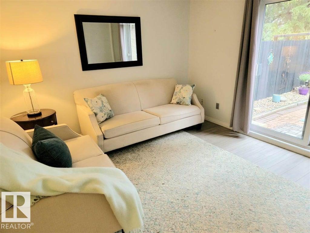 12032 25 AV NW, Edmonton