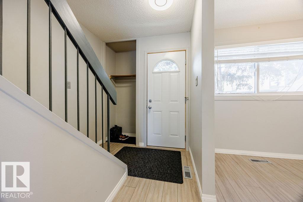12032 25 AV NW - 4
