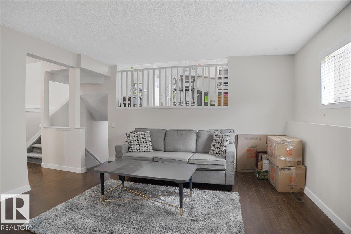 3119 32 AV NW, Edmonton