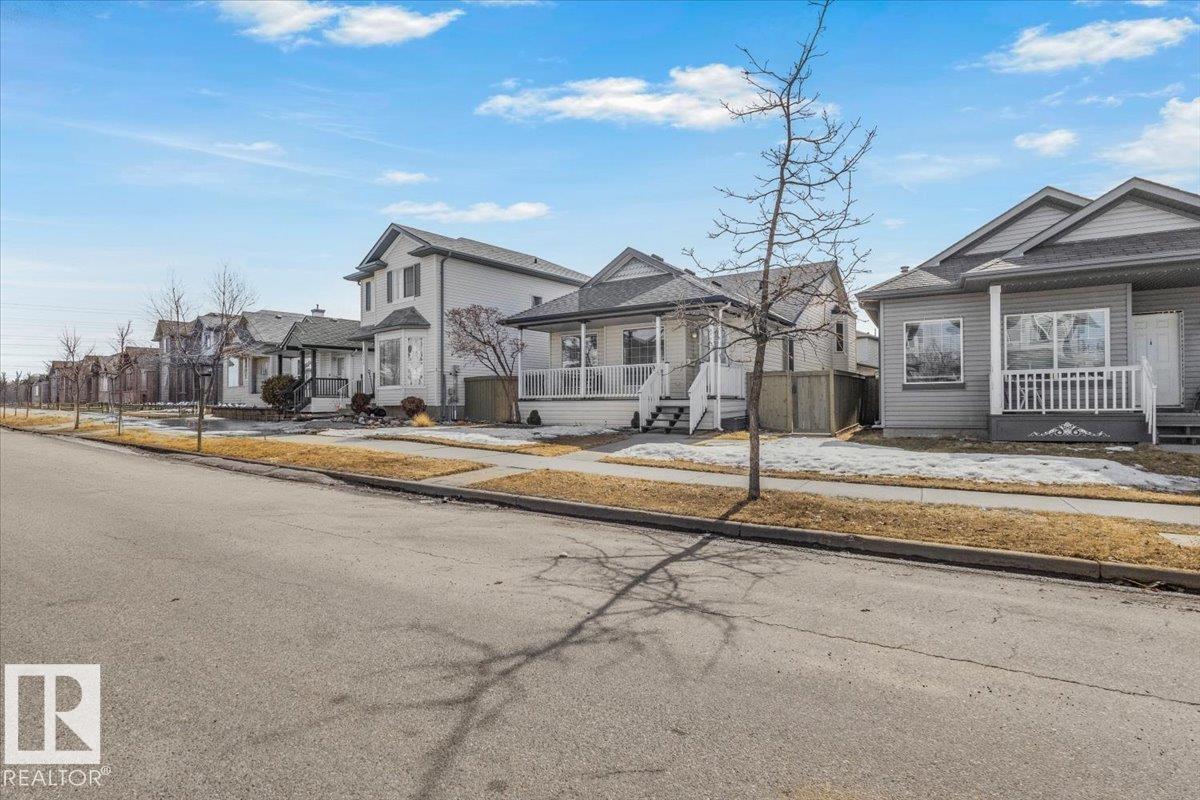 3119 32 AV NW, Edmonton