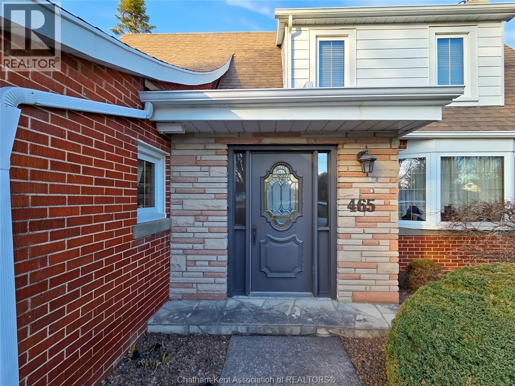 465 VICTORIA AVENUE - 2