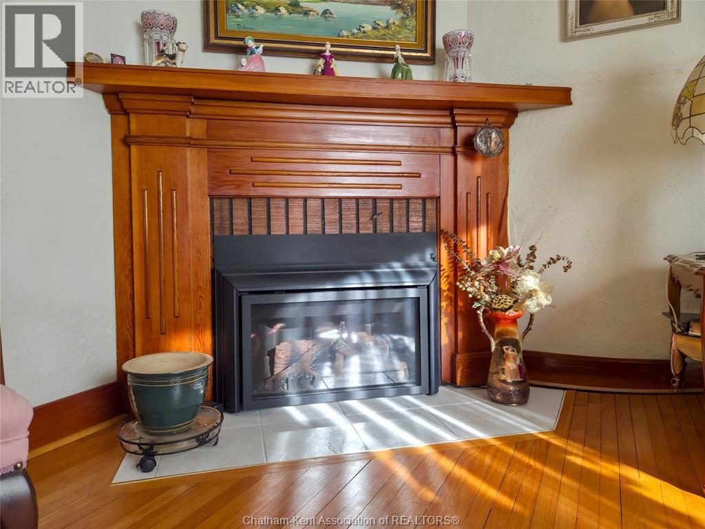 465 VICTORIA AVENUE - 24